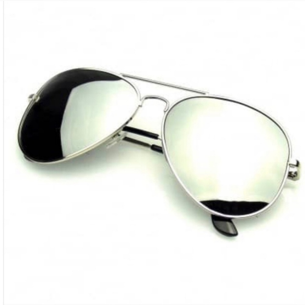 MUST HAVE! Smoky Quartz Polarized Mirrored Aviator - Picture 2 of 5